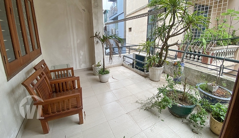 Four bedroom furnished house at the edge of Tay Ho and Ba Dinh