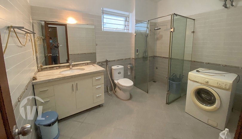 Four bedroom furnished house at the edge of Tay Ho and Ba Dinh