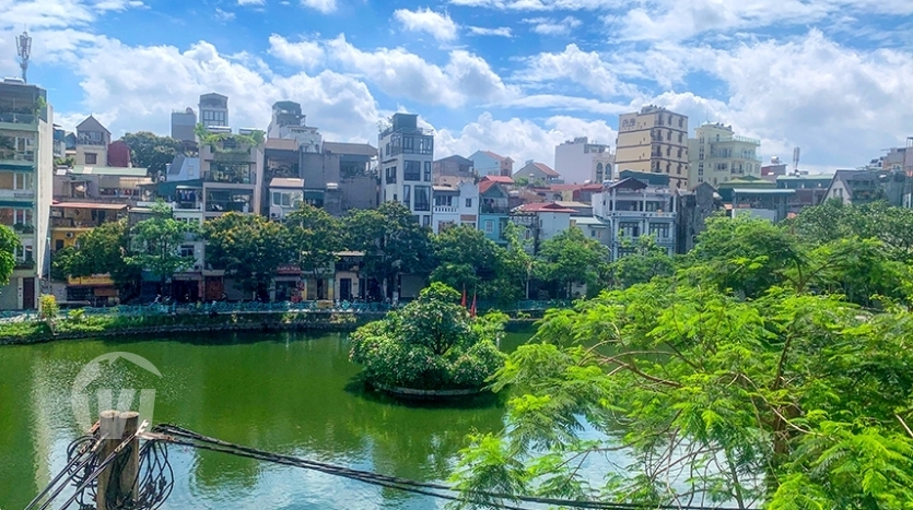 Lake view apartment to rent in Tay Ho, Yen Phu village, 170 sq m