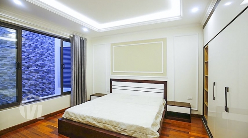 Lake view apartment to rent in Tay Ho, Yen Phu village, 170 sq m