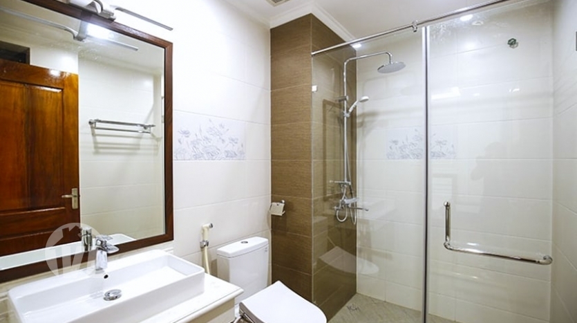 Lake view apartment to rent in Tay Ho, Yen Phu village, 170 sq m