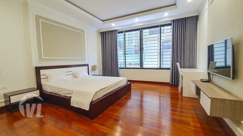 Lake view apartment to rent in Tay Ho, Yen Phu village, 170 sq m