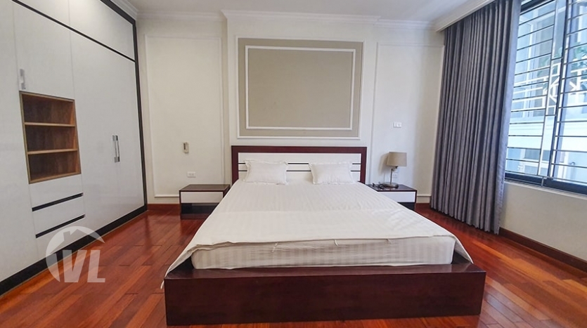 Lake view apartment to rent in Tay Ho, Yen Phu village, 170 sq m
