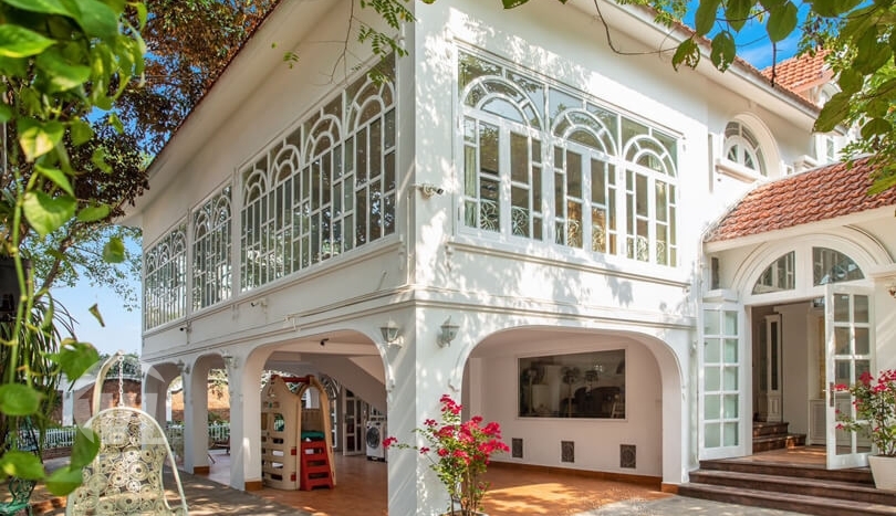 Large villa in Long Bien to rent with 300 sq m garden