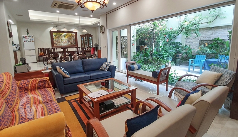 Modern furnished 5 beds villa to lease in Tay Ho district