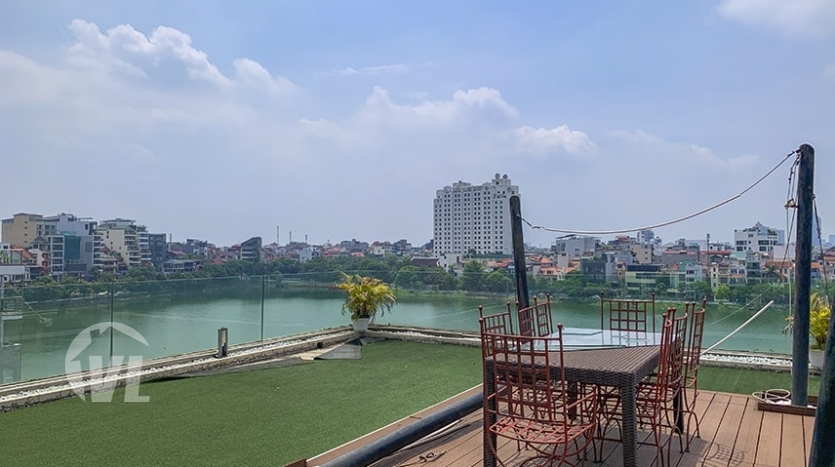 1 bedroom penthouse to rent in Tay Ho with private terrace