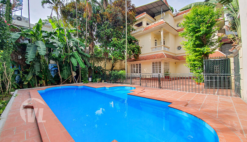 Amazing pool villa with garden to lease in Tay Ho 4 beds 4 baths