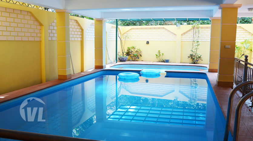 Huge 7 beds house to lease with pool in Tay Ho area