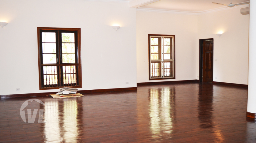 Huge 7 beds house to lease with pool in Tay Ho area