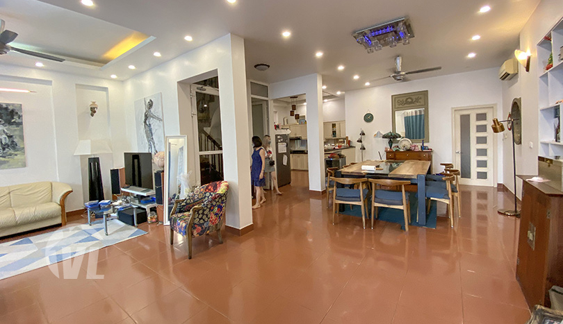 Modern house to lease facing the West Lake in Tay Ho