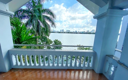 Modern house to lease facing the West Lake in Tay Ho