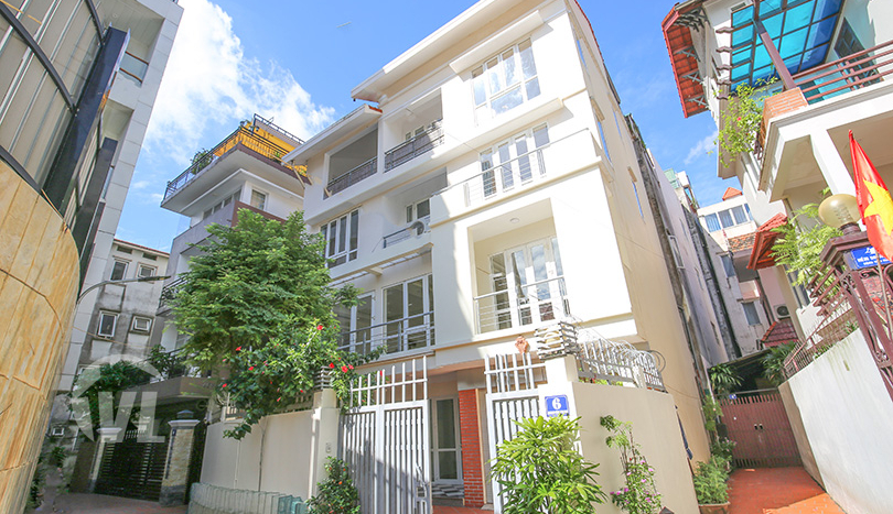 Spectacular furnished 4 beds house to lease in Tay Ho near the West Lake