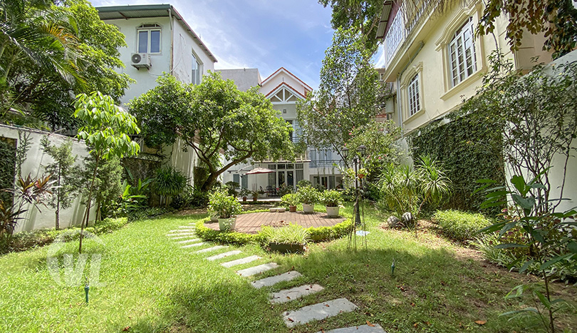 Unique large 5 bedroom villa with garden in Tay Ho for rent