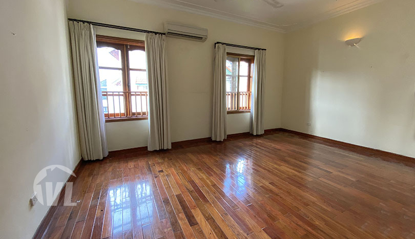 Beautiful 4 beds house with pool and garden in Tay Ho area