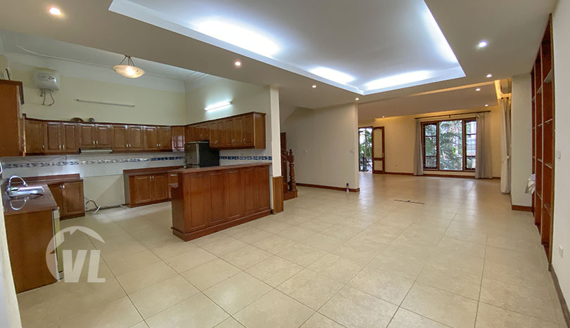 Beautiful 4 beds house with pool and garden in Tay Ho area