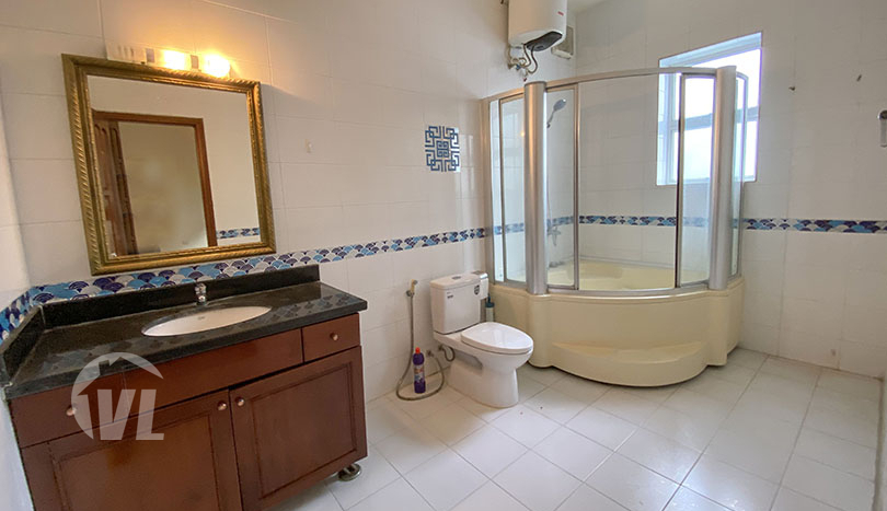 Beautiful 4 beds house with pool and garden in Tay Ho area