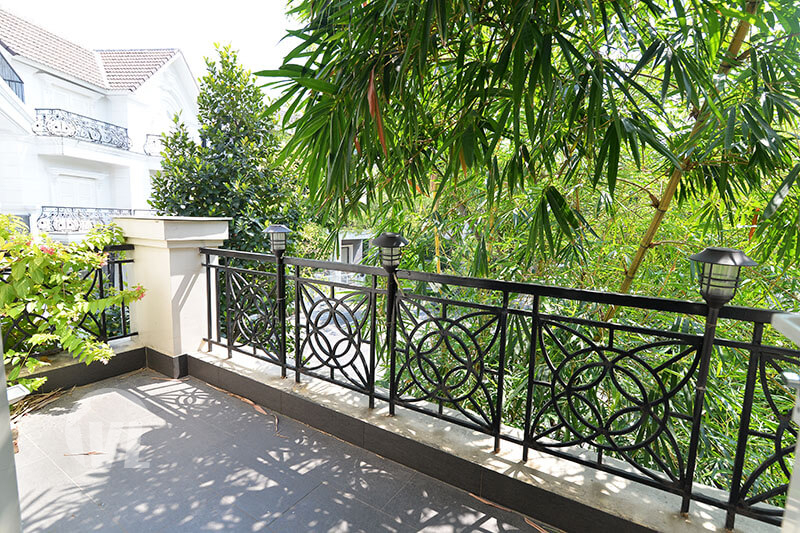 333 Detached house to rent in Vinhomes Riverside Hanoi