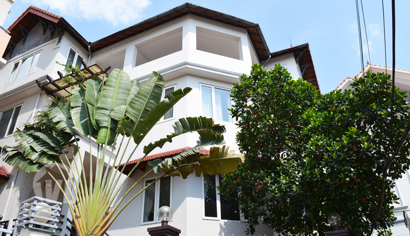 Furnished 5 beds house to rent with swimming pool in Tay Ho