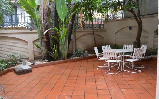 3 bedrooms villa with large yard to rent in Tay Ho district