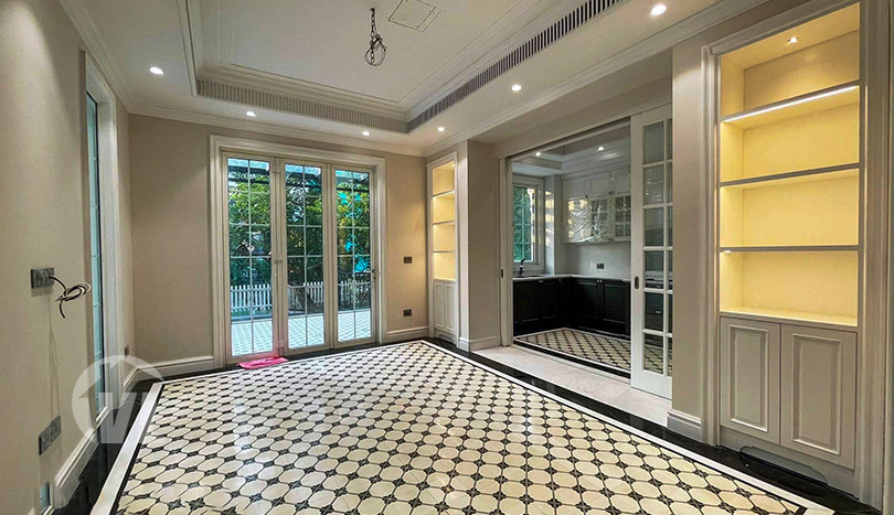 Amazing brand new villa to lease with garden in Vinhomes Riverside