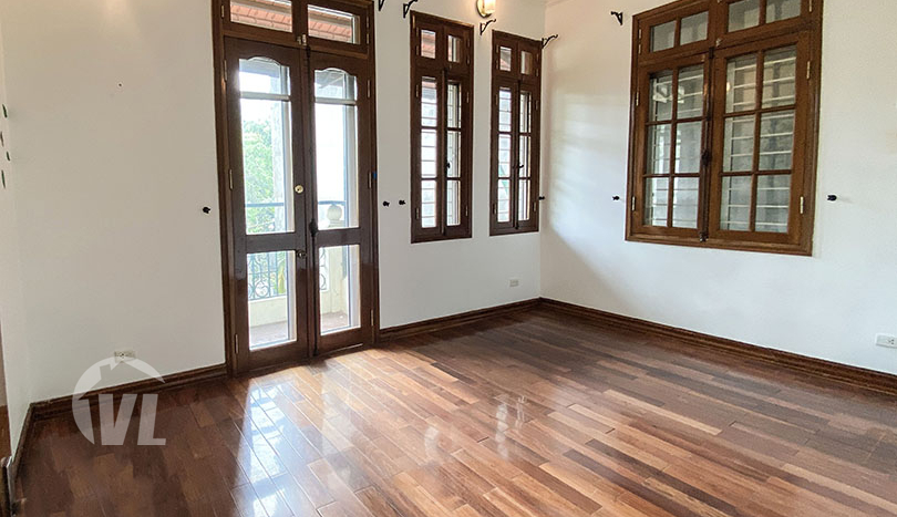 Large 5 beds villa with big yard in Tay Ho district