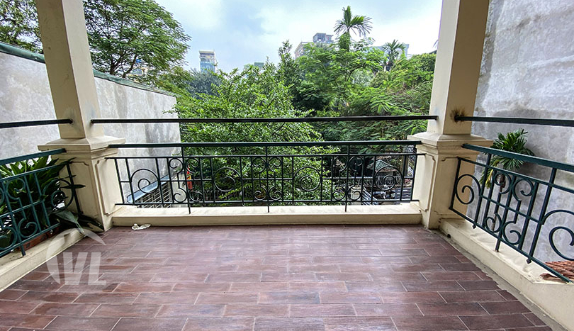 Large 5 beds villa with big yard in Tay Ho district