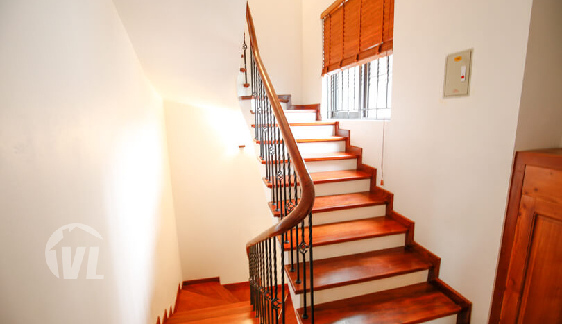 Modern 3 beds house to rent close to LFAY in Long Bien