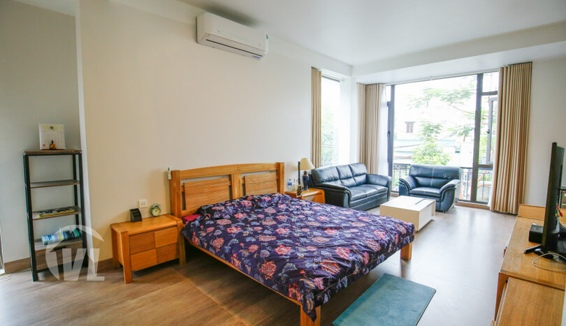 Modern 3 beds house to rent close to LFAY in Long Bien