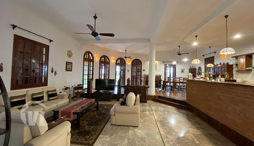 Splendid riverfront house in Long Bien close to the French School