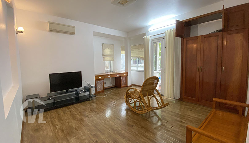 Furnished 5 beds 4 baths house to rent in Tay Ho district