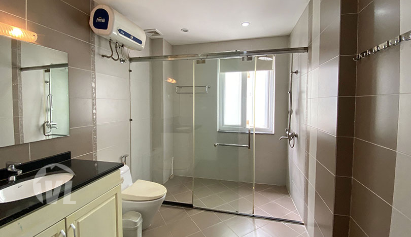Furnished 5 beds 4 baths house to rent in Tay Ho district
