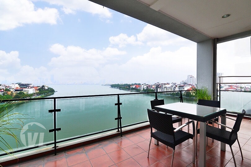 222 Hanoi duplex serviced apartment to rent with West Lake view