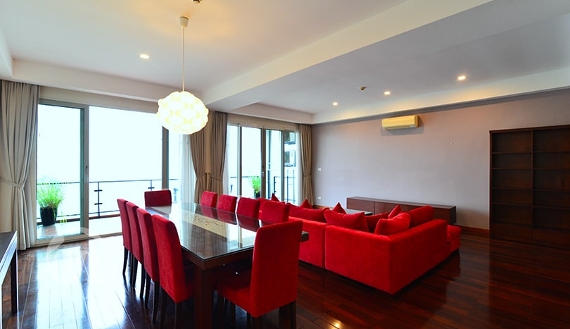 Hanoi duplex serviced apartment to rent with West Lake view