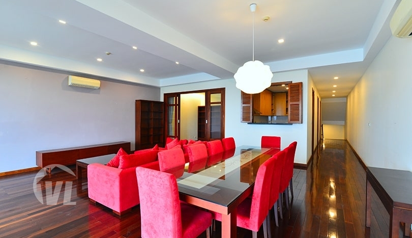Hanoi duplex serviced apartment to rent with West Lake view