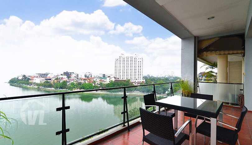 Hanoi duplex serviced apartment to rent with West Lake view