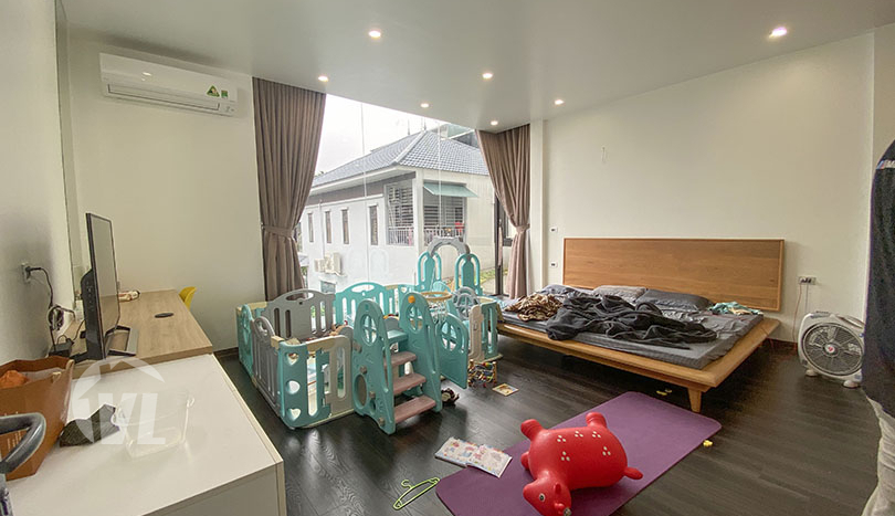 Modern house to lease in Long Bien 5 beds 3 baths
