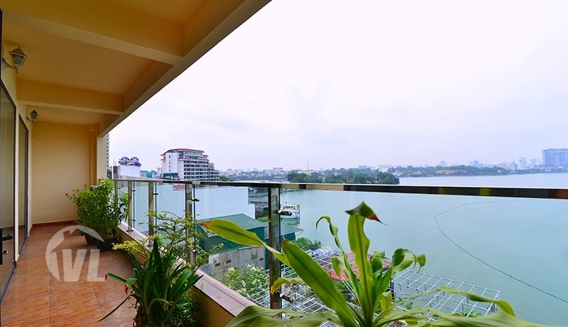 220 sq m 3 bedrooms apartment to rent in Yen Phu