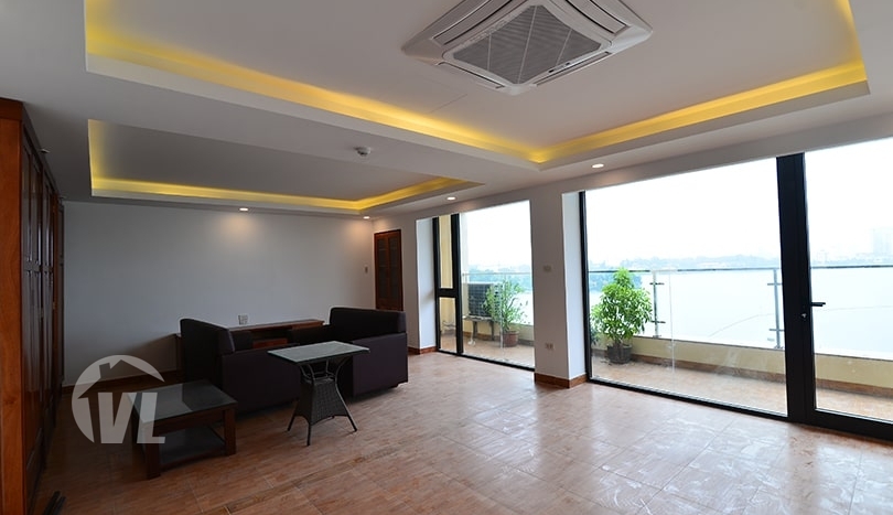 220 sq m 3 bedrooms apartment to rent in Yen Phu