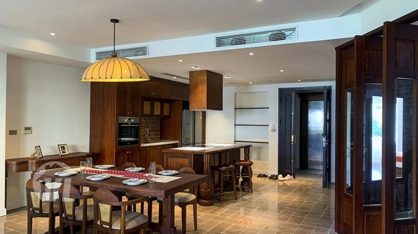 Brand new 4 beds serviced flat to lease in Tay Ho