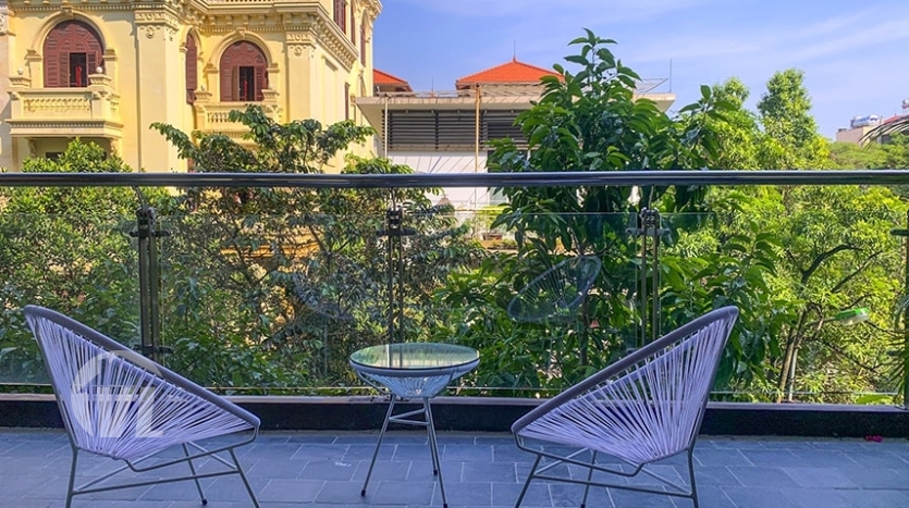 Brand new 4 beds serviced flat to lease in Tay Ho