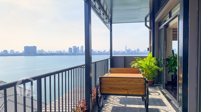 Brand new serviced penthouse to rent facing the West Lake in Tay Ho