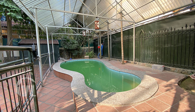 Large pool house to rent in Xom Chua area Tay Ho district