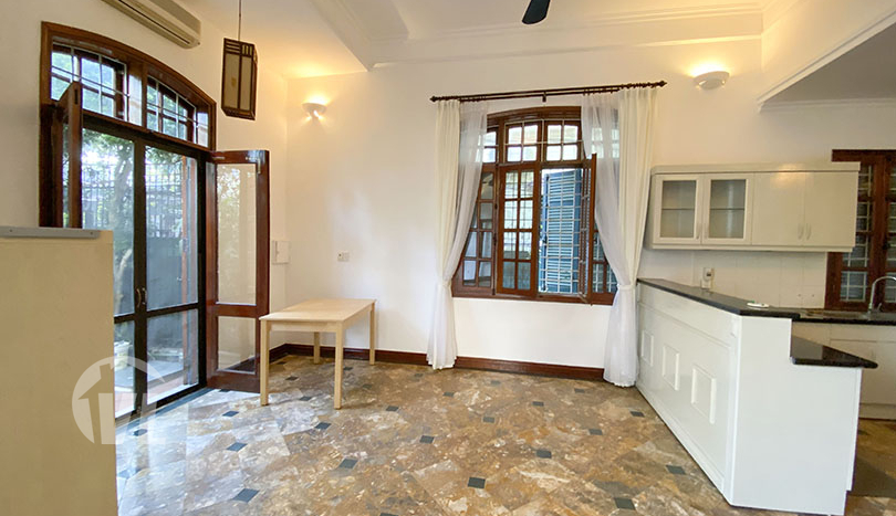 Large pool house to rent in Xom Chua area Tay Ho district