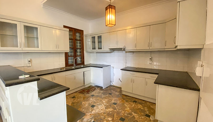 Large pool house to rent in Xom Chua area Tay Ho district