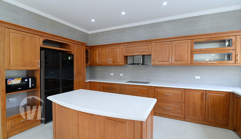 Modern and brand-new furnished Vinhomes Riverside villa to lease