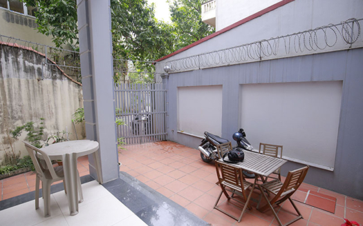 Modern house with yard to rent in Tay Ho To Ngoc Van