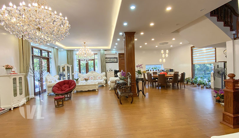 Modern villa with 1000 sq m garden to rent in Tay Ho
