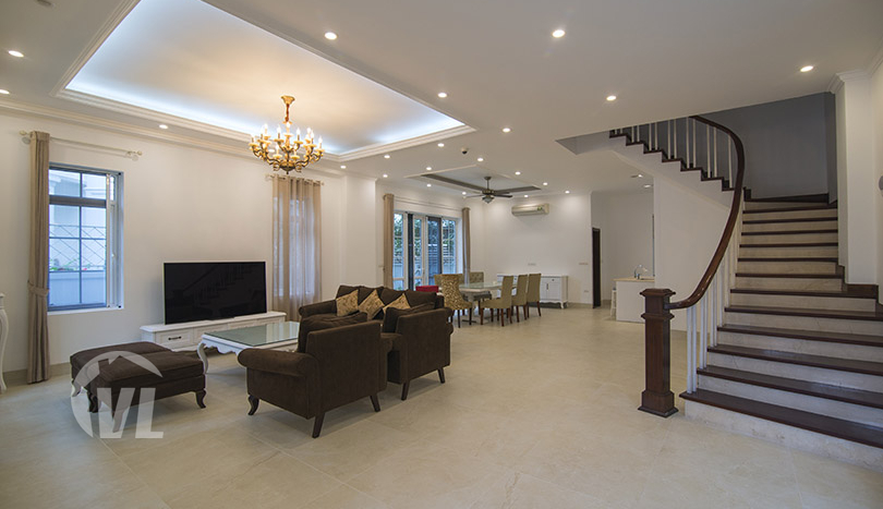 Splendid renovated villa to rent in Vinhomes Riverside Hanoi