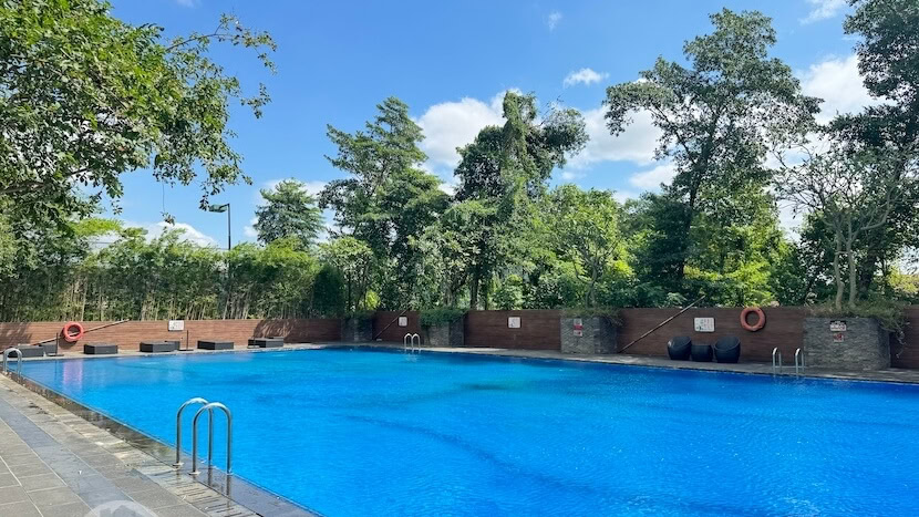 Apartment L345 Ciputra, pool