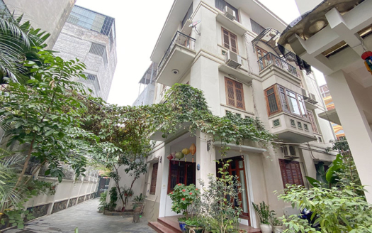 Cozy house with yard to rent close to the Lycée Français Hanoi
